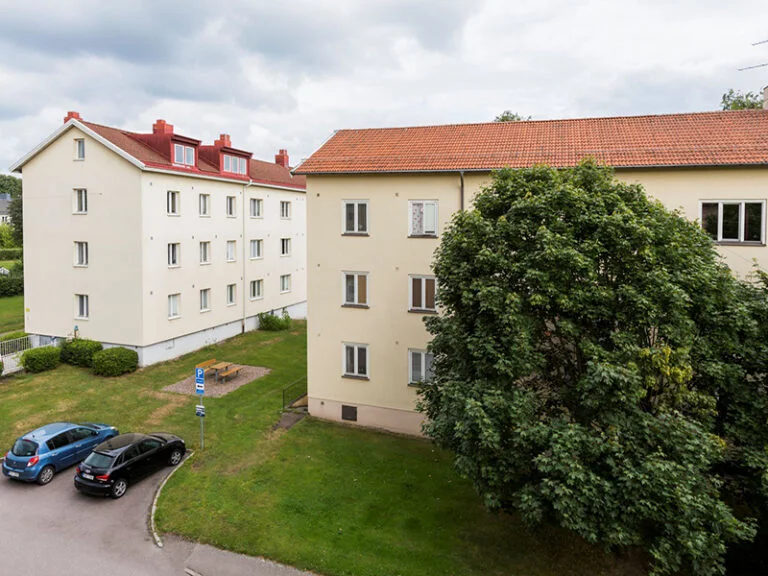 Asfaltering av uppfart till BRF. Märsta Rolsta